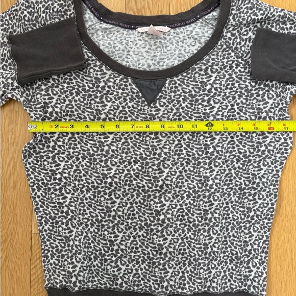 Victoria's Secret Grey Leopard Thermal Pajama Set - Size S - Picture 8 of 8